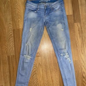 Low rise skinny jeans